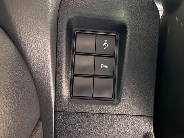 ランドクルーザープラド ＴＸ　Ｌパッケージ　９インチナビ　フルセグ　ＣＤ　ＤＶＤ　ＢＴ　ＵＳＢ　ＨＤＭＩ　バックカメラ　ＬＥＤライト　フォグランプ　ＥＴＣ　レザーシート　シートヒーター　エアシート　パワーシート　エアロ　スマートキー　１７インチ（25枚目）