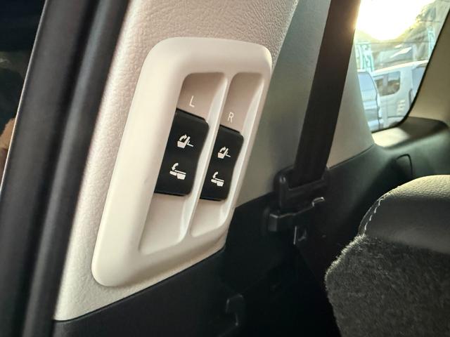 ランドクルーザープラド ＴＸ　Ｌパッケージ　９インチナビ　フルセグ　ＣＤ　ＤＶＤ　ＢＴ　ＵＳＢ　ＨＤＭＩ　バックカメラ　ＬＥＤライト　フォグランプ　ＥＴＣ　レザーシート　シートヒーター　エアシート　パワーシート　エアロ　スマートキー　１７インチ（31枚目）