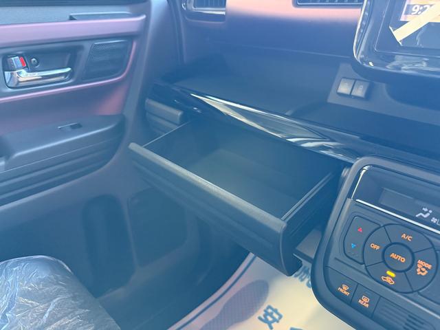 スペーシアカスタム ハイブリッドXSターボ スマートキー 9インチナビ フルセグ BT USB 全方位モニター LEDライト フォグランプ ヘッドアップディスプレイ 両側パワースライド オットマン シートヒーター ステアリングヒーター(27枚目)