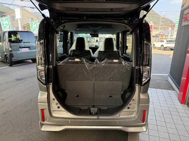 スペーシアカスタム ハイブリッドXS スマートキー 8インチナビ フルセグ CD DVD LEDライト フォグランプ ヘッドアップディスプレイ 両側パワースライド オットマン シートヒーター ステアリングヒーター セーフティサポート(5枚目)