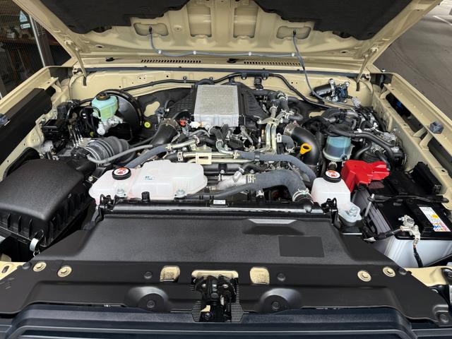 ランドクルーザー７０ ＡＸ　キーレス　メモリーナビ　フルセグ　ＣＤ　ＤＶＤ　バックカメラ　ＵＳＢ　ＥＴＣ２．０　ＬＥＤライト　フォグランプ　ハーフレザーシート　フロントアンダーカバー　リアアンダーカバー　１６インチＡＷ（9枚目）