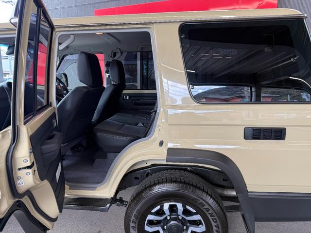 ランドクルーザー７０ ＡＸ　キーレス　メモリーナビ　フルセグ　ＣＤ　ＤＶＤ　バックカメラ　ＵＳＢ　ＥＴＣ２．０　ＬＥＤライト　フォグランプ　ハーフレザーシート　フロントアンダーカバー　リアアンダーカバー　１６インチＡＷ（16枚目）