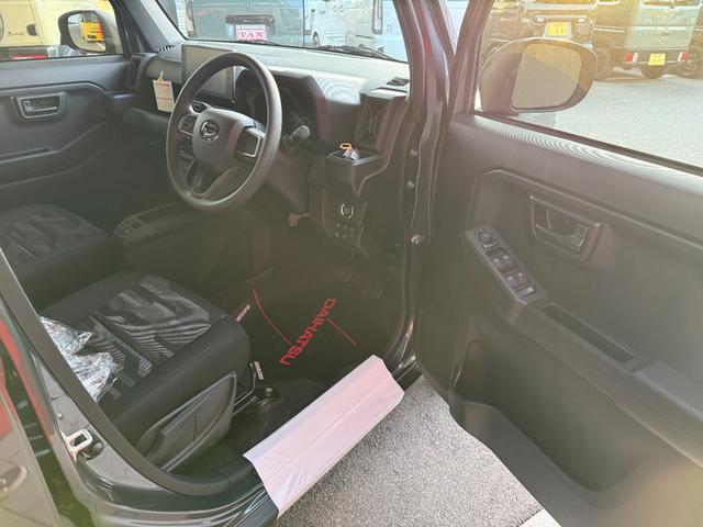 タフト Ｘ　スマートキー　９インチＤオーディオ　フルセグ　ＢＴ　ＵＳＢ　ＨＤＭＩ　バックカメラ　ＬＥＤライト　ガラスルーフ　スマートアシスト（8枚目）