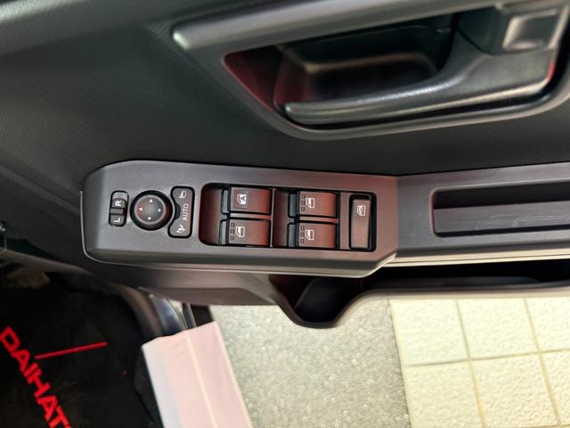 タフト Ｘ　スマートキー　９インチＤオーディオ　フルセグ　ＢＴ　ＵＳＢ　ＨＤＭＩ　バックカメラ　ＬＥＤライト　ガラスルーフ　スマートアシスト（12枚目）