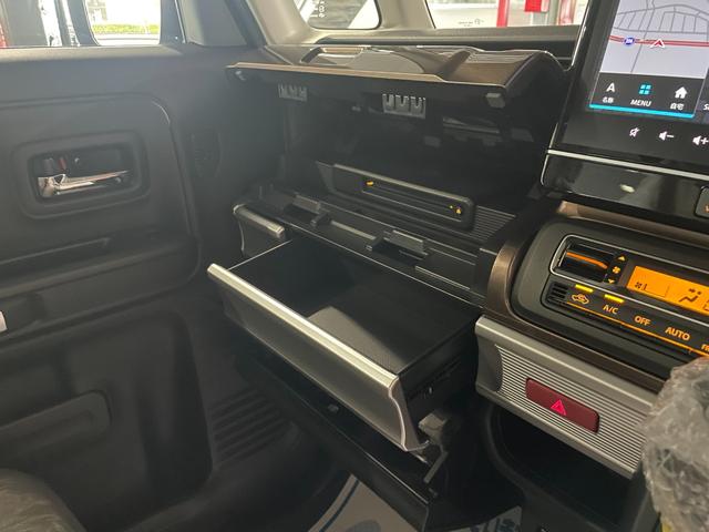 マイスタイル DAMDノマドフェイスチェンジキット ディーン15インチAW オープンカントリーRTタイヤ ルーフラック 9インチナビ フルセグ CD DVD 全方位モニター LEDライト 両側パワースライド(6枚目)