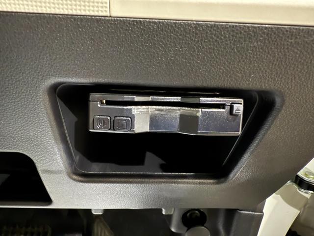 ムーヴキャンバス Ｘリミテッドメイクアップ　ＳＡＩＩＩ　８インチナビ　フルセグ　ＣＤ　ＤＶＤ　ＢＴ　ＵＳＢ　ＨＤＭＩ　バックカメラ　ＥＴＣ　両側パワースライド　フォグランプ（23枚目）