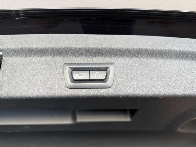 ＭＩＮＩ ジョンクーパーワークス　クロスオーバー　スマートキー　純正ナビ　ＢＴ　ＵＳＢ　バックカメラ　ＥＴＣ　ドラレコ　シートヒーター　パワーゲート　ダウンサス　ルーフレール　ヘッドアップディスプレイ　パドルシフト　１９インチＡＷ　ＬＥＤライト（27枚目）
