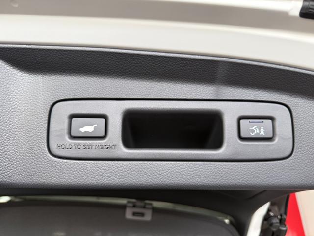 ヴェゼル ｅ：ＨＥＶ　Ｚ　スマートキー　９インチナビ　フルセグ　ＢＴ　ＵＳＢ　バックカメラ　パワーゲート　ハーフレザーシート　シートヒーター　ステアリングヒーター　ＬＥＤライト　フォグランプ　パドルシフト　１８インチＡＷ（20枚目）