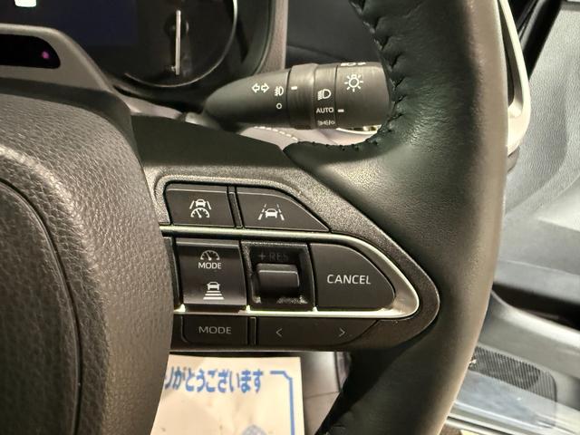 ノア ハイブリッドＳ－Ｚ　Ｄオーディオ　ナビ　フルセグ　ＣＤ　ＤＶＤ　ＢＴ　ＵＳＢ　ＨＤＭＩ　フリップダウンモニター　パノラミックビューモニター　デジタルインナーミラー　パワーゲート　ユニバーサルステップ　３眼ＬＥＤライト（21枚目）