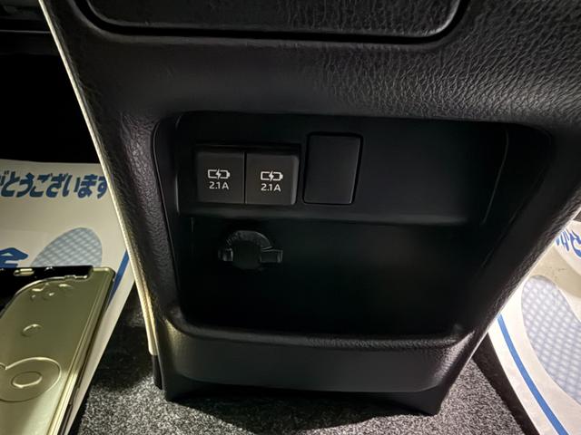 ノア Ｓｉ　ダブルバイビーＩＩＩ　１０インチナビ　フルセグ　ＣＤ　ＤＶＤ　ＢＴ　バックカメラ　スマートキー　ＬＥＤライト　フォグランプ　ＥＴＣ　ドライブレコーダー前後　両側パワースライド　ハーフレザーシート　１６インチＡＷ（15枚目）