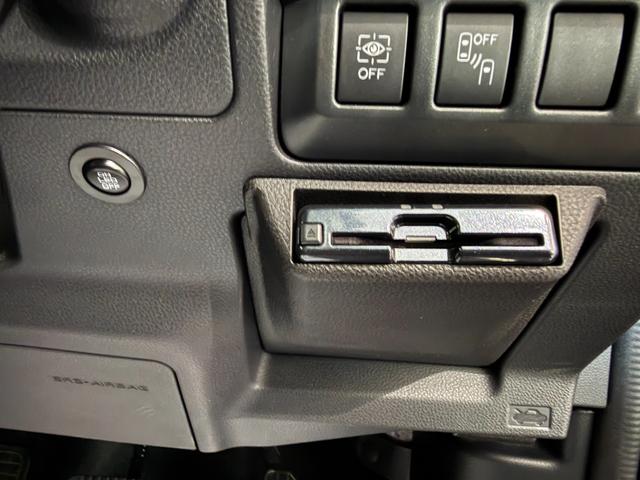 フォレスター Ｘ－ブレイク　スマートキー　メモリーナビ　フルセグ　ＣＤ　ＤＶＤ　ブルーレイ　バックカメラ　ＬＥＤライト　フォグランプ　ＥＴＣ　ドラレコ　デジタルインナーミラー　シートヒーター　ステアリングヒーター　アイサイト（9枚目）