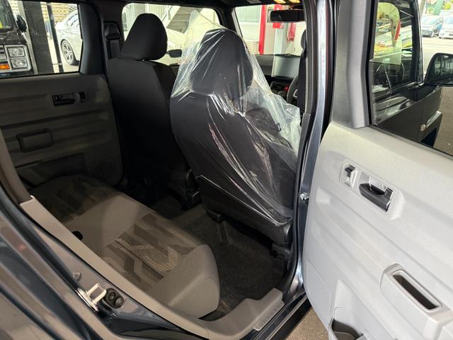 タフト Ｘ　スマートキー　９インチＤオーディオ　フルセグ　ＢＴ　ＵＳＢ　ＨＤＭＩ　バックカメラ　ＬＥＤライト　ガラスルーフ（5枚目）