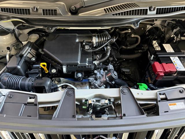 ソリオバンディット ハイブリッドＭＶ　スマートキー　９インチナビ　フルセグ　ＣＤ　ＤＶＤ　ＢＴ　ＵＳＢ　全方位モニター　ＬＥＤライト　フォグランプ　シートヒーター　両側パワースライド　ヘッドアップディスプレイ　セーフティサポート　ＢＳＭ（5枚目）