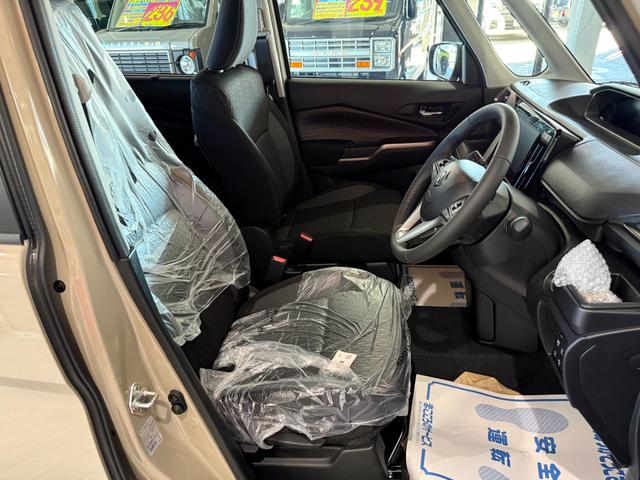 ソリオバンディット ハイブリッドＭＶ　スマートキー　９インチナビ　フルセグ　ＣＤ　ＤＶＤ　ＢＴ　ＵＳＢ　全方位モニター　ＬＥＤライト　フォグランプ　シートヒーター　両側パワースライド　ヘッドアップディスプレイ　セーフティサポート　ＢＳＭ（17枚目）