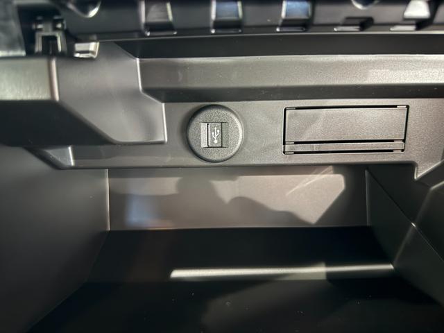 ソリオバンディット ハイブリッドＭＶ　スマートキー　９インチナビ　フルセグ　ＣＤ　ＤＶＤ　ＢＴ　ＵＳＢ　全方位モニター　ＬＥＤライト　フォグランプ　シートヒーター　両側パワースライド　ヘッドアップディスプレイ　セーフティサポート　ＢＳＭ（20枚目）