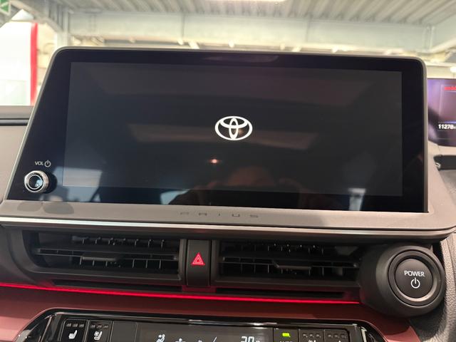 プリウス Ｚ　ＴＲＤフロントスポイラー　２０インチＡＷ　ローダウン　Ｄオーディオ　ナビ　フルセグ　ＢＴ　ＵＳＢ　ＨＤＭＩ　パノラミックビューモニター　デジタルインナーミラー　ムーンルーフ　パーキングサポート　ＢＳＭ（5枚目）