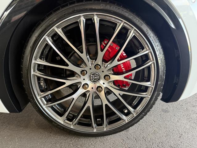 プリウス Ｚ　ＴＲＤフロントスポイラー　２０インチＡＷ　ローダウン　Ｄオーディオ　ナビ　フルセグ　ＢＴ　ＵＳＢ　ＨＤＭＩ　パノラミックビューモニター　デジタルインナーミラー　ムーンルーフ　パーキングサポート　ＢＳＭ（10枚目）