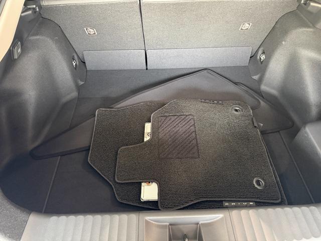 プリウス Ｚ　ＴＲＤフロントスポイラー　２０インチＡＷ　ローダウン　Ｄオーディオ　ナビ　フルセグ　ＢＴ　ＵＳＢ　ＨＤＭＩ　パノラミックビューモニター　デジタルインナーミラー　ムーンルーフ　パーキングサポート　ＢＳＭ（20枚目）