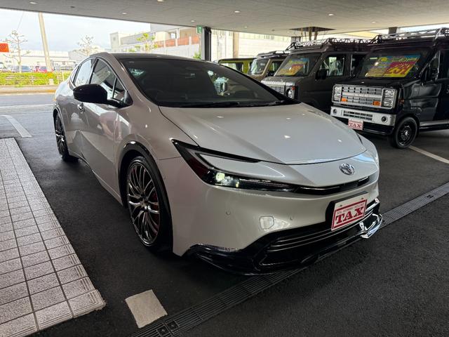 プリウス Ｚ　ＴＲＤフロントスポイラー　２０インチＡＷ　ローダウン　Ｄオーディオ　ナビ　フルセグ　ＢＴ　ＵＳＢ　ＨＤＭＩ　パノラミックビューモニター　デジタルインナーミラー　ムーンルーフ　パーキングサポート　ＢＳＭ（32枚目）