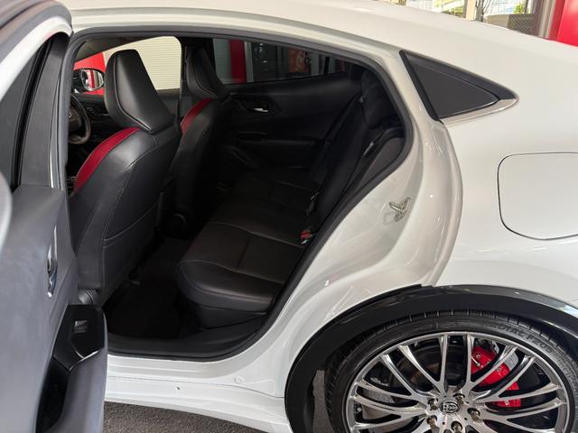 プリウス Ｚ　ＴＲＤフロントスポイラー　２０インチＡＷ　ローダウン　Ｄオーディオ　ナビ　フルセグ　ＢＴ　ＵＳＢ　ＨＤＭＩ　パノラミックビューモニター　デジタルインナーミラー　ムーンルーフ　パーキングサポート　ＢＳＭ（36枚目）