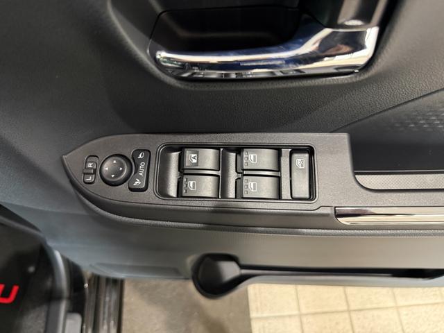 タント カスタムＲＳリミテッド　スマートキー　８インチナビ　フルセグ　ＣＤ　ＤＶＤ　バックカメラ　ＬＥＤライト　フォグランプ　シートヒーター　ＥＴＣ　両側パワースライド　１５インチＡＷ（19枚目）