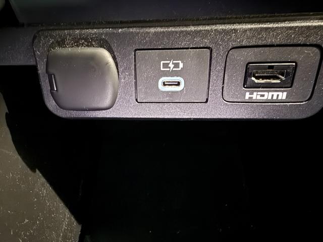 ヴェルファイアハイブリッド Z プレミア スマートキー ナビ フルセグ BT USB HDMI パノラミックビューモニター 左右独立ムーンルーフ デジタルインナーミラー 両側パワースライド パワーゲート ドライブレコーダー前後 ワンオーナー(11枚目)