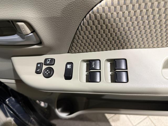 エブリイワゴン ＰＺターボスペシャル　スマートキー　Ｄオーディオ　ＢＴ　ＵＳＢ　バックカメラ　ＬＥＤライト　フォグランプ　シートヒーター　両側パワースライド　オートステップ　セーフティサポート　１４インチＡＷ（15枚目）