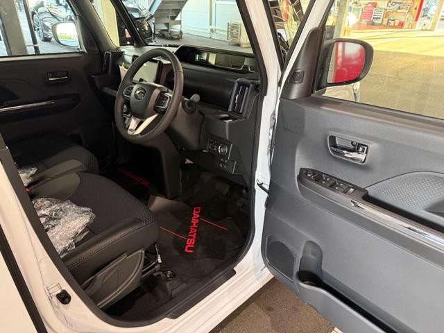 タント カスタムＲＳリミテッド　スマートキー　８インチナビ　フルセグ　ＣＤ　ＤＶＤ　バックカメラ　ＬＥＤライト　フォグランプ　シートヒーター　ＥＴＣ　両側パワースライド　１５インチＡＷ（4枚目）