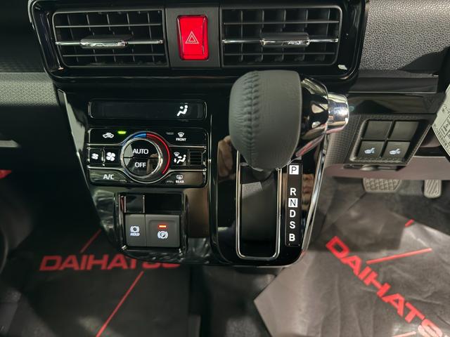 タント カスタムＲＳリミテッド　スマートキー　８インチナビ　フルセグ　ＣＤ　ＤＶＤ　バックカメラ　ＬＥＤライト　フォグランプ　シートヒーター　ＥＴＣ　両側パワースライド　１５インチＡＷ（23枚目）