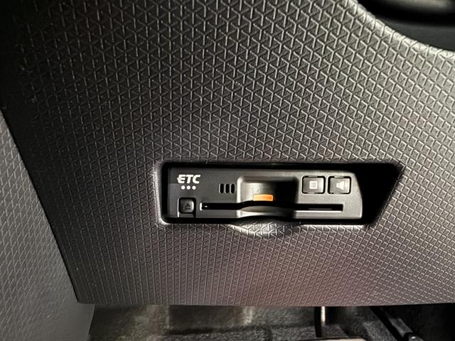 タント カスタムＲＳリミテッド　スマートキー　８インチナビ　フルセグ　ＣＤ　ＤＶＤ　バックカメラ　ＬＥＤライト　フォグランプ　シートヒーター　ＥＴＣ　両側パワースライド　１５インチＡＷ（30枚目）