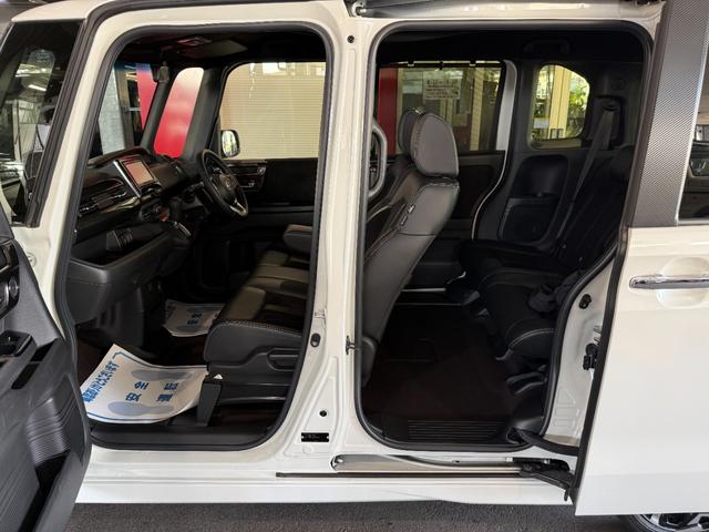 N-BOXカスタム G・Lターボホンダセンシング スマートキー メモリーナビ フルセグ CD DVD バックカメラ BT USB 両側パワースライド LEDライト フォグランプ ETC 15インチAW(5枚目)