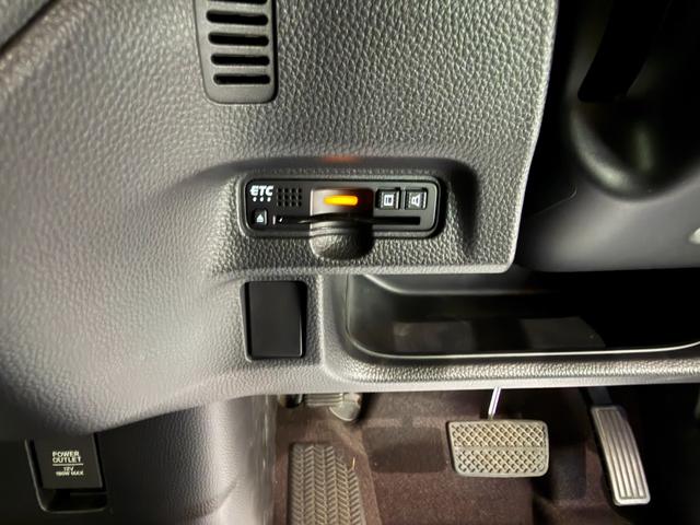 N-BOXカスタム G・Lターボホンダセンシング スマートキー メモリーナビ フルセグ CD DVD バックカメラ BT USB 両側パワースライド LEDライト フォグランプ ETC 15インチAW(29枚目)