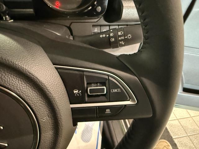 ジムニーノマド ＦＣ　ＤＡＭＤアドバンス　ＣＳＴゼロワンハイパー１６インチＡＷ　ジオランダーＡＴタイヤ　９インチナビ　フルセグ　ＣＤ　ＤＶＤ　ＬＥＤライト　フォグランプ　シートヒーター　セーフティサポート　フロントカメラ（6枚目）