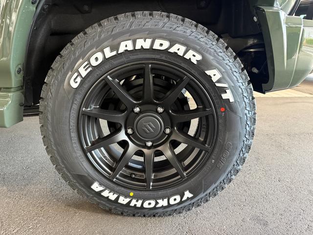 ジムニーノマド ＦＣ　ＤＡＭＤアドバンス　ＣＳＴゼロワンハイパー１６インチＡＷ　ジオランダーＡＴタイヤ　９インチナビ　フルセグ　ＣＤ　ＤＶＤ　ＬＥＤライト　フォグランプ　シートヒーター　セーフティサポート　フロントカメラ（9枚目）