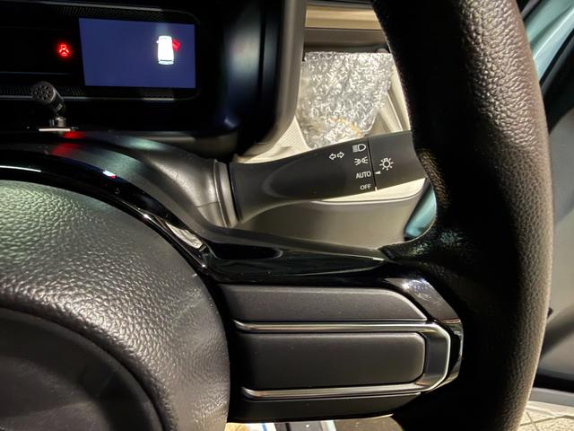 スペーシア ハイブリッドＸ　スマートキー　８インチナビ　フルセグ　ＣＤ　ＤＶＤ　ＬＥＤライト　シートヒーター　両側パワースライド　セーフティサポート　オットマン（29枚目）