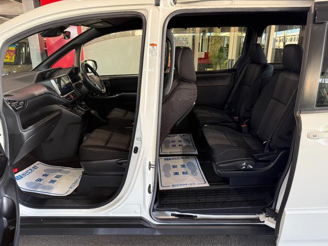 ヴォクシー ハイブリッドＺＳ　スマートキー　１１インチナビ　フルセグ　ＣＤ　ＤＶＤ　バックカメラ　フリップダウンモニター　ＬＥＤライト　フォグランプ　ＥＴＣ　両側パワースライド　シートヒーター　１６インチＡＷ（35枚目）