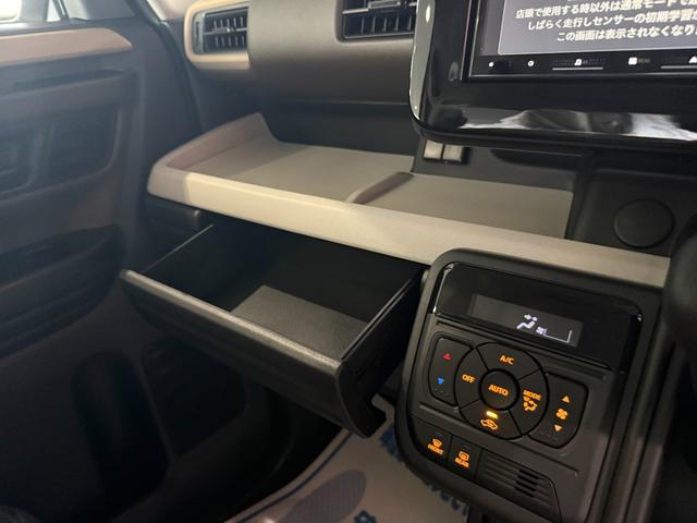 スペーシア ハイブリッドX スマートキー 8インチナビ フルセグ CD DVD LEDライト シートヒーター オットマン 両側パワースライド セーフティサポート(28枚目)