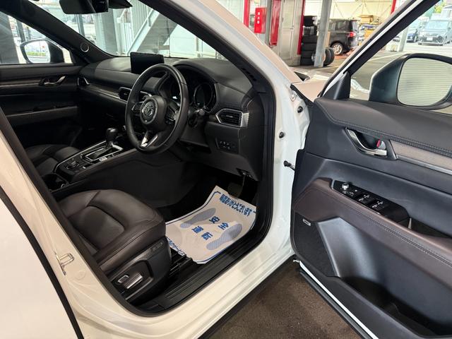 ＣＸ－５ ２５Ｓ　エクスクルーシブモード　スマートキー　Ｄオーディオ　フルセグ　ＢＴ　ＵＳＢ　３６０°ビューモニター　ＬＥＤライト　シートヒーター　ステアリングヒーター　エアシート　パワーシート　パワーゲート　ＥＴＣ　ドラレコ　ワイヤレス充電（11枚目）