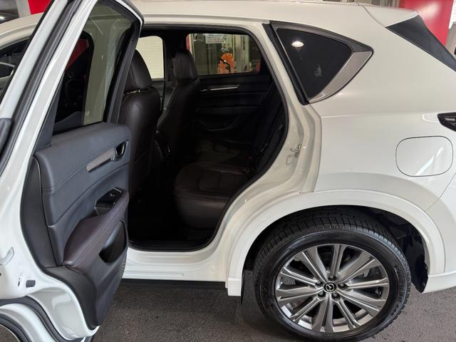 ＣＸ－５ ２５Ｓ　エクスクルーシブモード　スマートキー　Ｄオーディオ　フルセグ　ＢＴ　ＵＳＢ　３６０°ビューモニター　ＬＥＤライト　シートヒーター　ステアリングヒーター　エアシート　パワーシート　パワーゲート　ＥＴＣ　ドラレコ　ワイヤレス充電（20枚目）