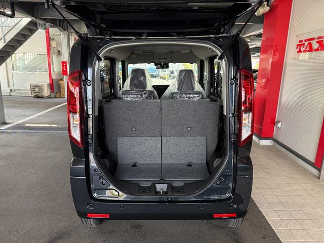 スペーシア スマートキー 8インチナビ フルセグ CD DVD LEDライト 両側パワースライド シートヒーター オットマン セーフティサポート(4枚目)