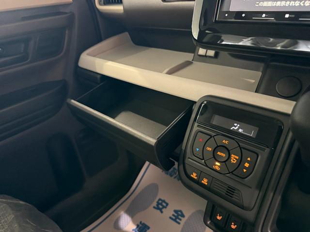 スペーシア スマートキー 8インチナビ フルセグ CD DVD LEDライト 両側パワースライド シートヒーター オットマン セーフティサポート(20枚目)