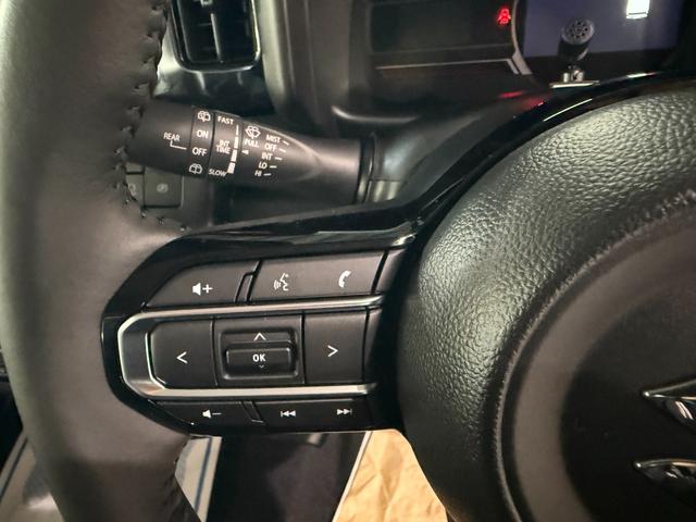 スペーシアギア ハイブリッドＸＺ　スマートキー　８インチナビ　フルセグ　ＣＤ　ＤＶＤ　ＬＥＤライト　フォグランプ　シートヒーター　ステアリングヒーター　オットマン　両側パワースライド　ヘッドアップディスプレイ　ルーフレール（8枚目）