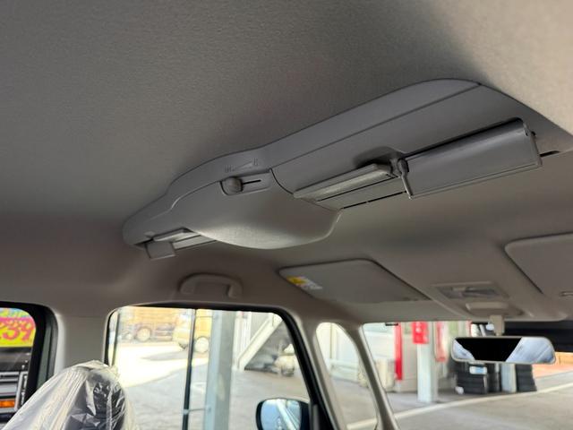 スペーシアギア ハイブリッドＸＺ　スマートキー　８インチナビ　フルセグ　ＣＤ　ＤＶＤ　ＬＥＤライト　フォグランプ　シートヒーター　ステアリングヒーター　オットマン　両側パワースライド　ヘッドアップディスプレイ　ルーフレール（13枚目）