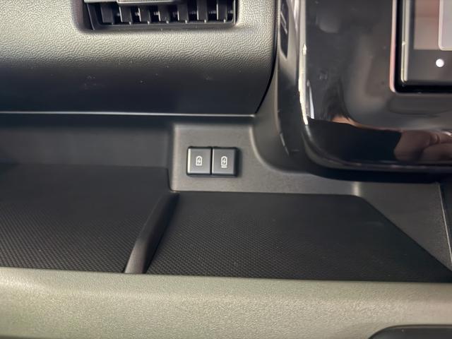 スペーシアギア ハイブリッドXZ スマートキー 8インチナビ フルセグ CD DVD LEDライト フォグランプ オットマン シートヒーター ステアリングヒーター 両側パワースライド ヘッドアップディスプレイ セーフティサポート(27枚目)