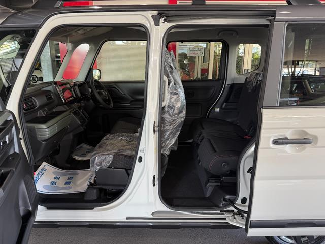 スペーシアギア ハイブリッドXZ スマートキー 8インチナビ フルセグ CD DVD LEDライト フォグランプ シートヒーター ステアリングヒーター オットマン 両側パワースライド ヘッドアップディスプレイ セーフティサポート(6枚目)