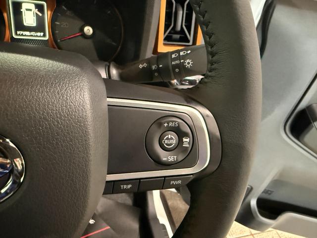 タフト Ｇ　スマートキー　９インチＤオーディオ　フルセグ　ＢＴ　ＵＳＢ　ＨＤＭＩ　バックカメラ　ＬＥＤライト　フォグランプ　シートヒーター　ガラスルーフ　１５インチＡＷ（3枚目）