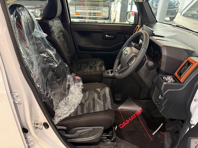 タフト Ｇ　スマートキー　９インチＤオーディオ　フルセグ　ＢＴ　ＵＳＢ　ＨＤＭＩ　バックカメラ　ＬＥＤライト　フォグランプ　シートヒーター　ガラスルーフ　１５インチＡＷ（11枚目）