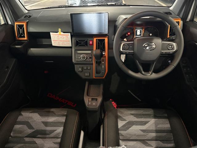 タフト Ｇ　スマートキー　９インチＤオーディオ　フルセグ　ＢＴ　ＵＳＢ　ＨＤＭＩ　バックカメラ　ＬＥＤライト　フォグランプ　シートヒーター　ガラスルーフ　１５インチＡＷ（16枚目）