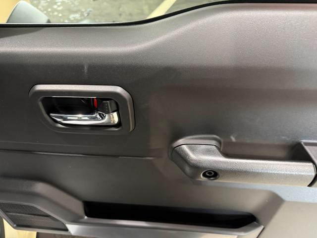 ジムニーシエラ ＪＣ　スマートキー　９インチナビ　フルセグ　ＣＤ　ＤＶＤ　ＬＥＤライト　フォグランプ　シートヒーター　セーフティサポート　１５インチＡＷ（16枚目）