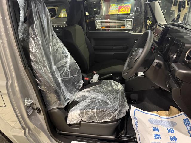 ジムニー ＸＣ　スマートキー　９インチナビ　フルセグ　ＣＤ　ＤＶＤ　ＬＥＤライト　フォグランプ　シートヒーター　セーフティサポート　１６インチＡＷ（12枚目）